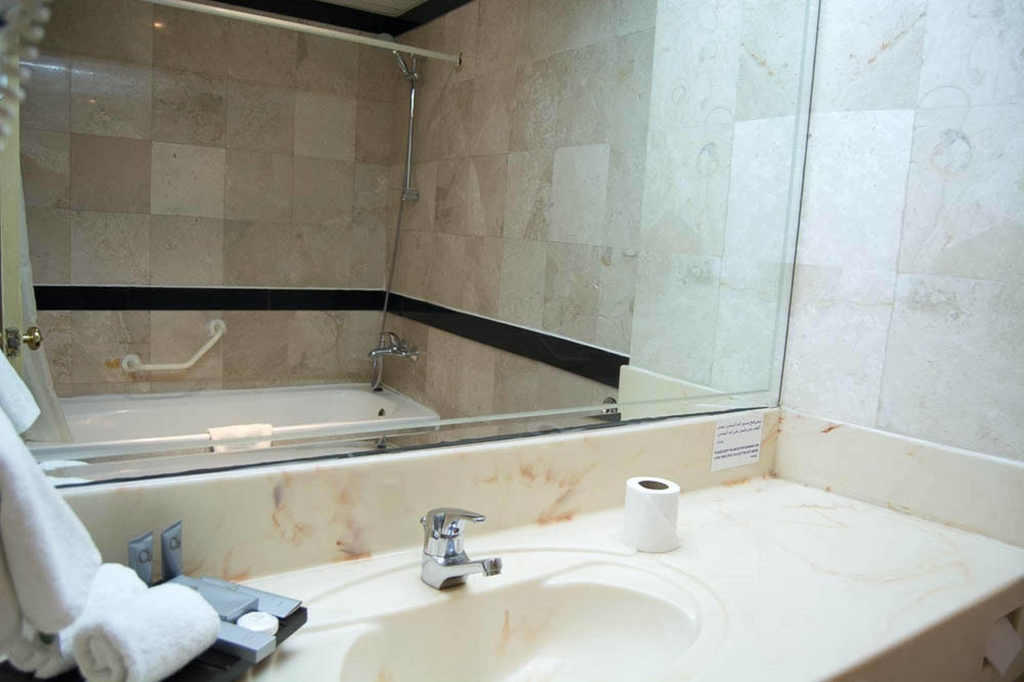 Hotel Happy Days Manama
