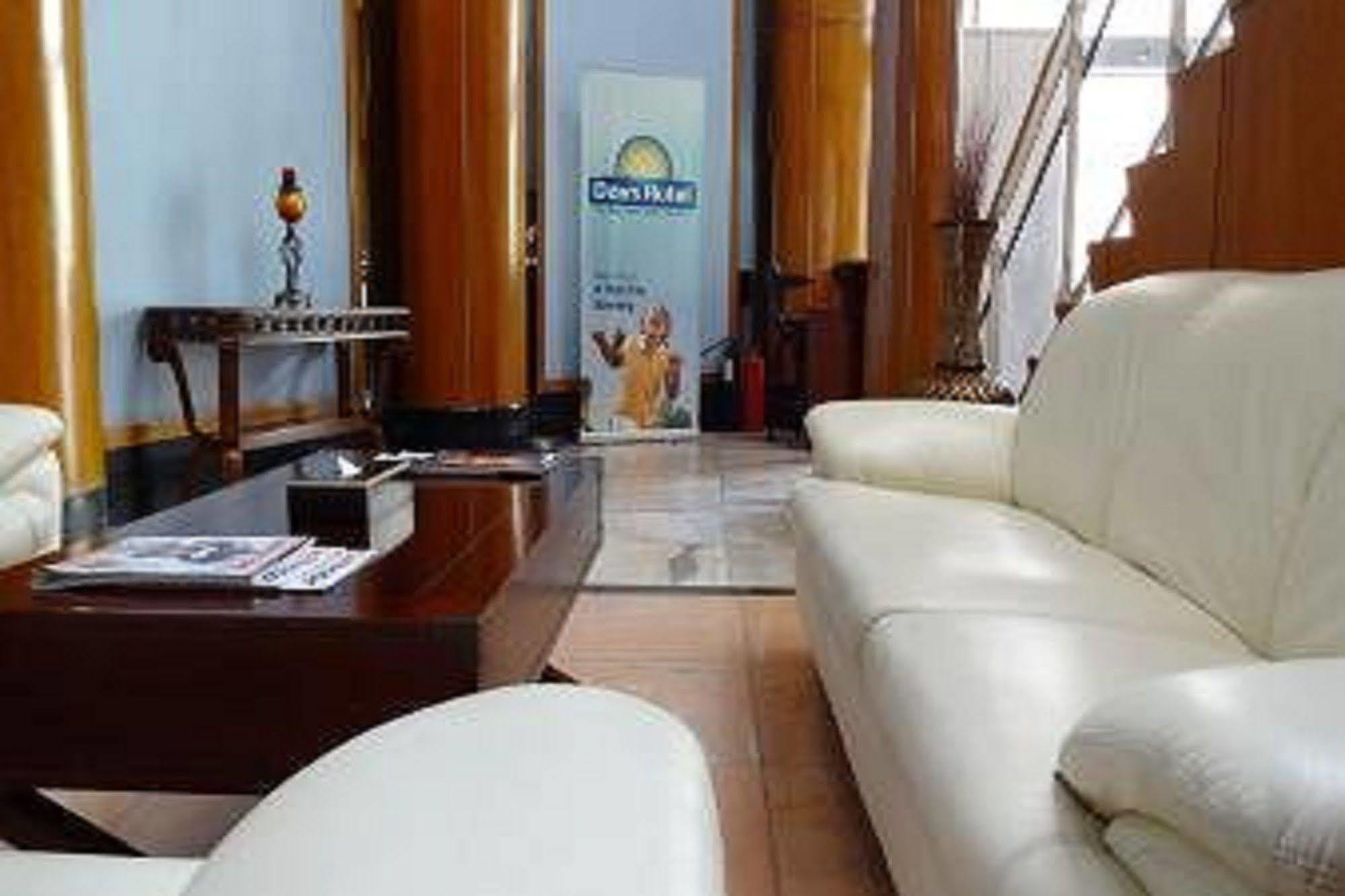 Hotel Happy Days 4*