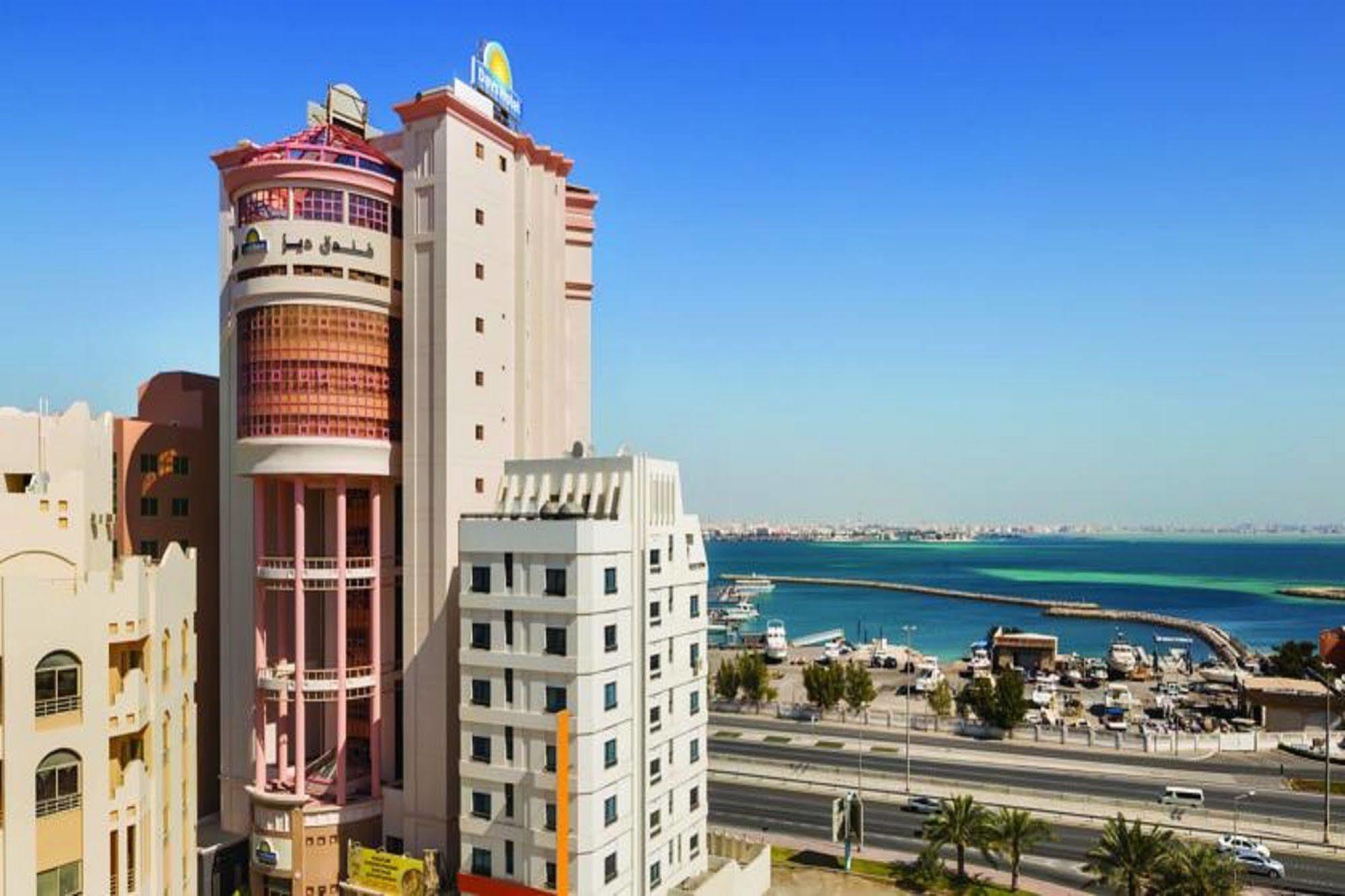 Happy Days Hotel 4*